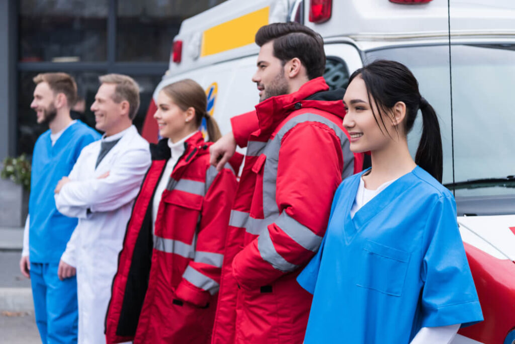 ambulance-doctors-working-team-standing-and-posing-7T86F75-1.jpg